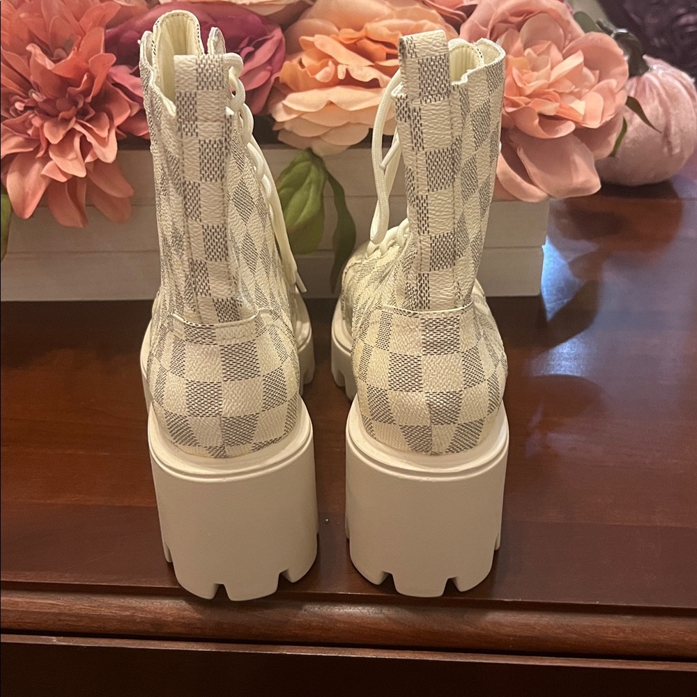 Checkered Lace-Up Ankle Boots - Picture 3 of 6
